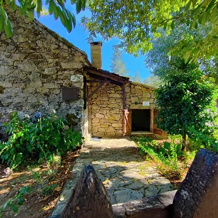 Casa Da Fonte - Branda Da Aveleira 梅尔加科